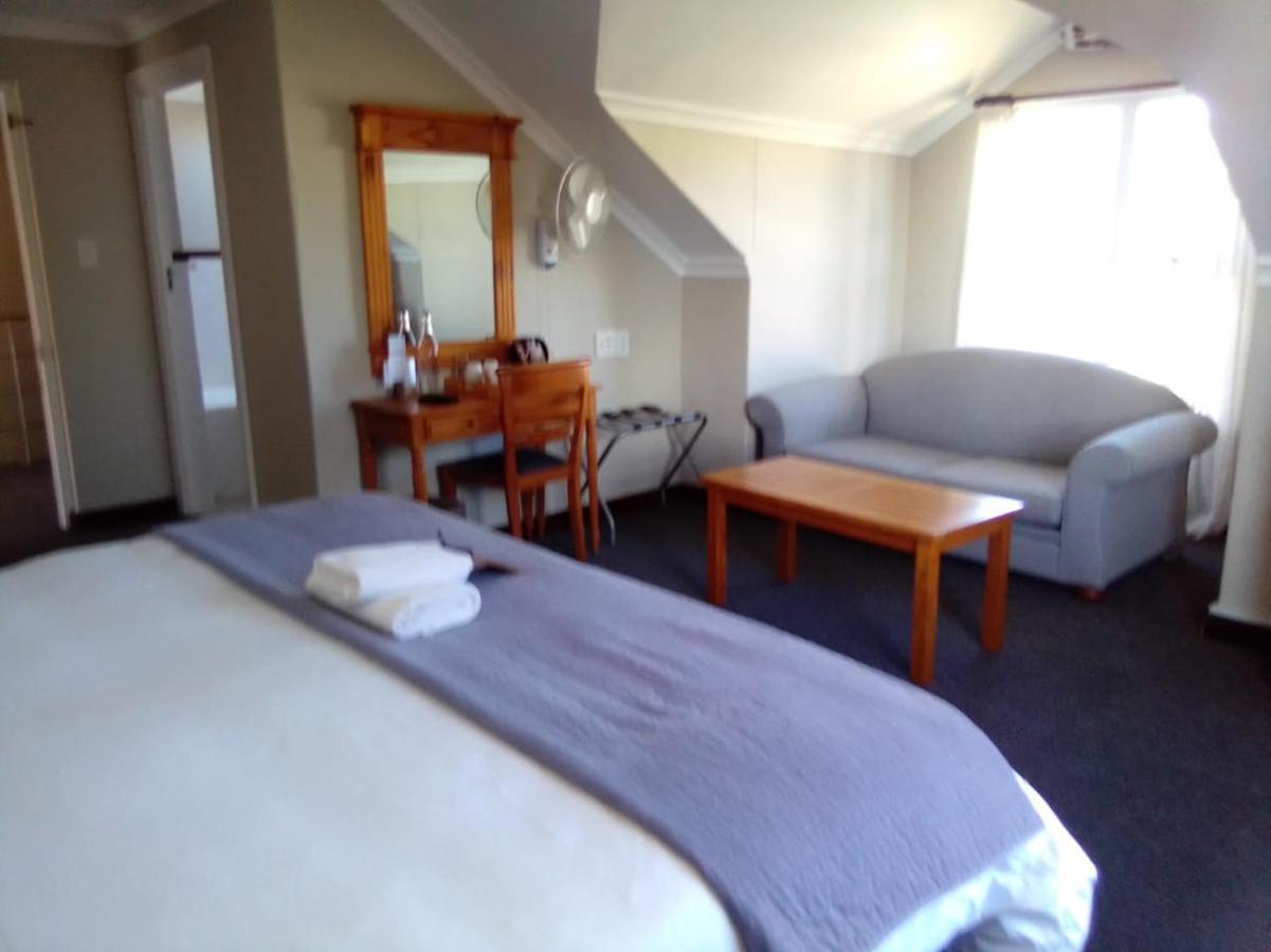 Blue Bay Lodge Saldanha Bay Экстерьер фото